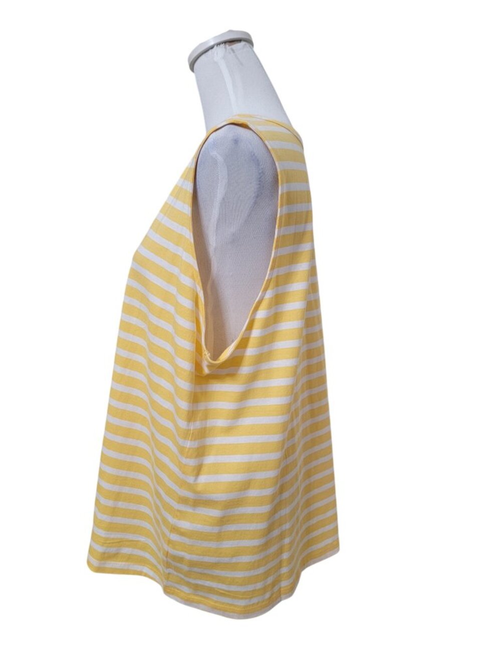 Coral Bay Size XL Yellow & White Striped V-Notch Neckline Sleeveless Top - Picture 3 of 10